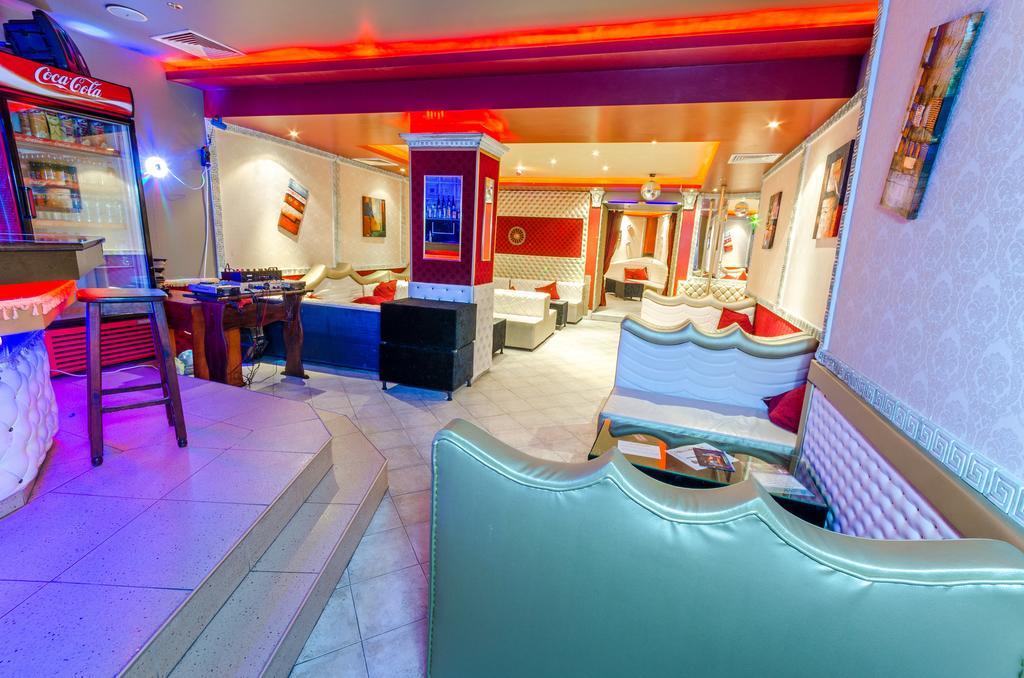 אסנובגראד Hotel Cosmos מראה חיצוני תמונה